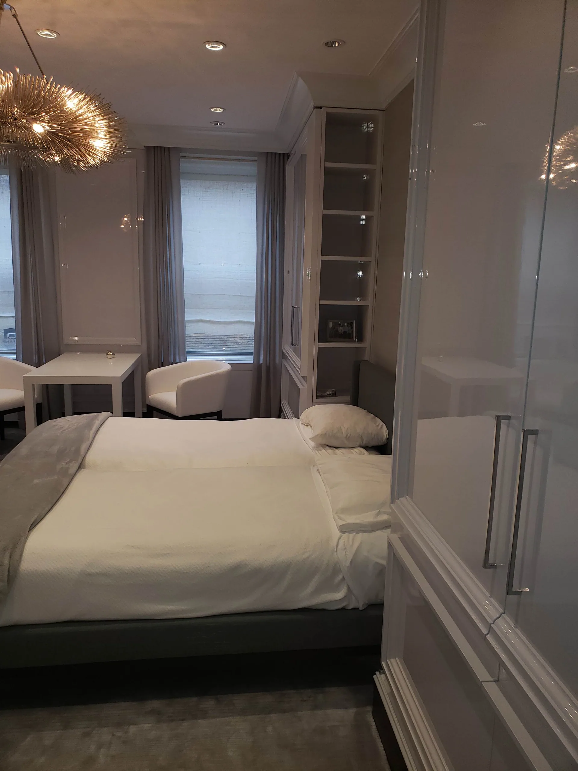 Lacquered Bedroom Suite — gallery 2