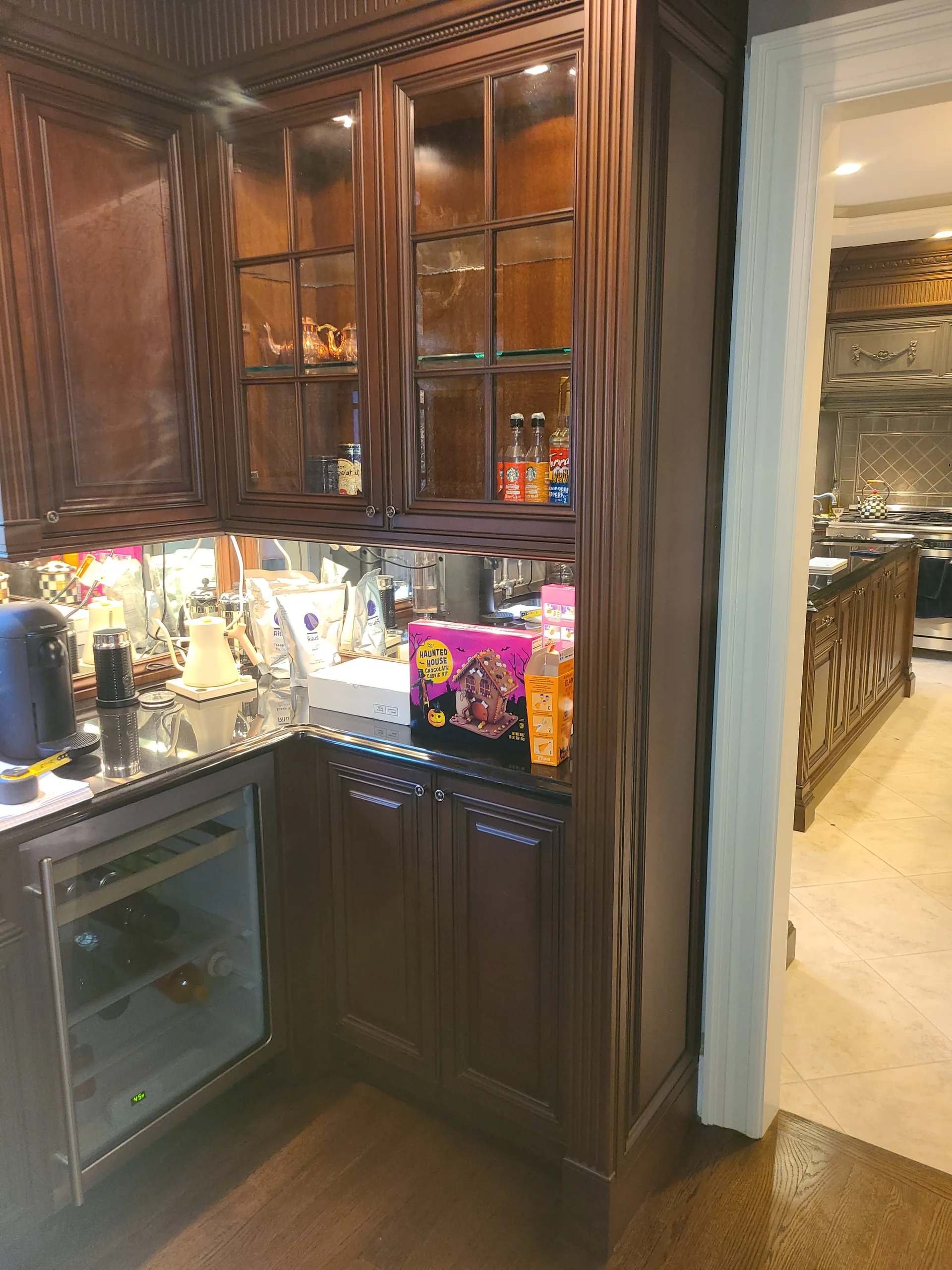 Traditional Mahogany Kitchen — gallery 2