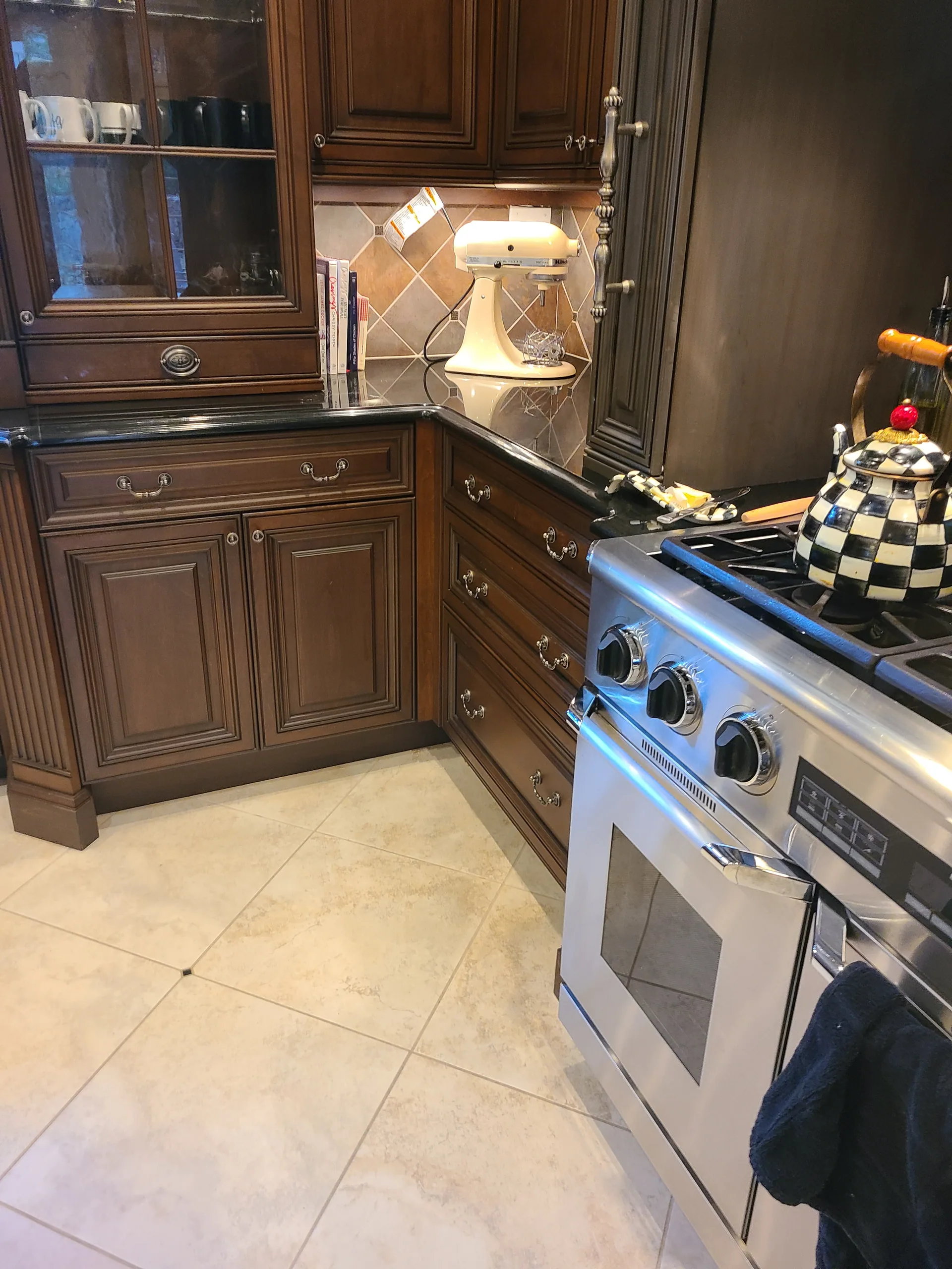 Traditional Mahogany Kitchen — gallery 9