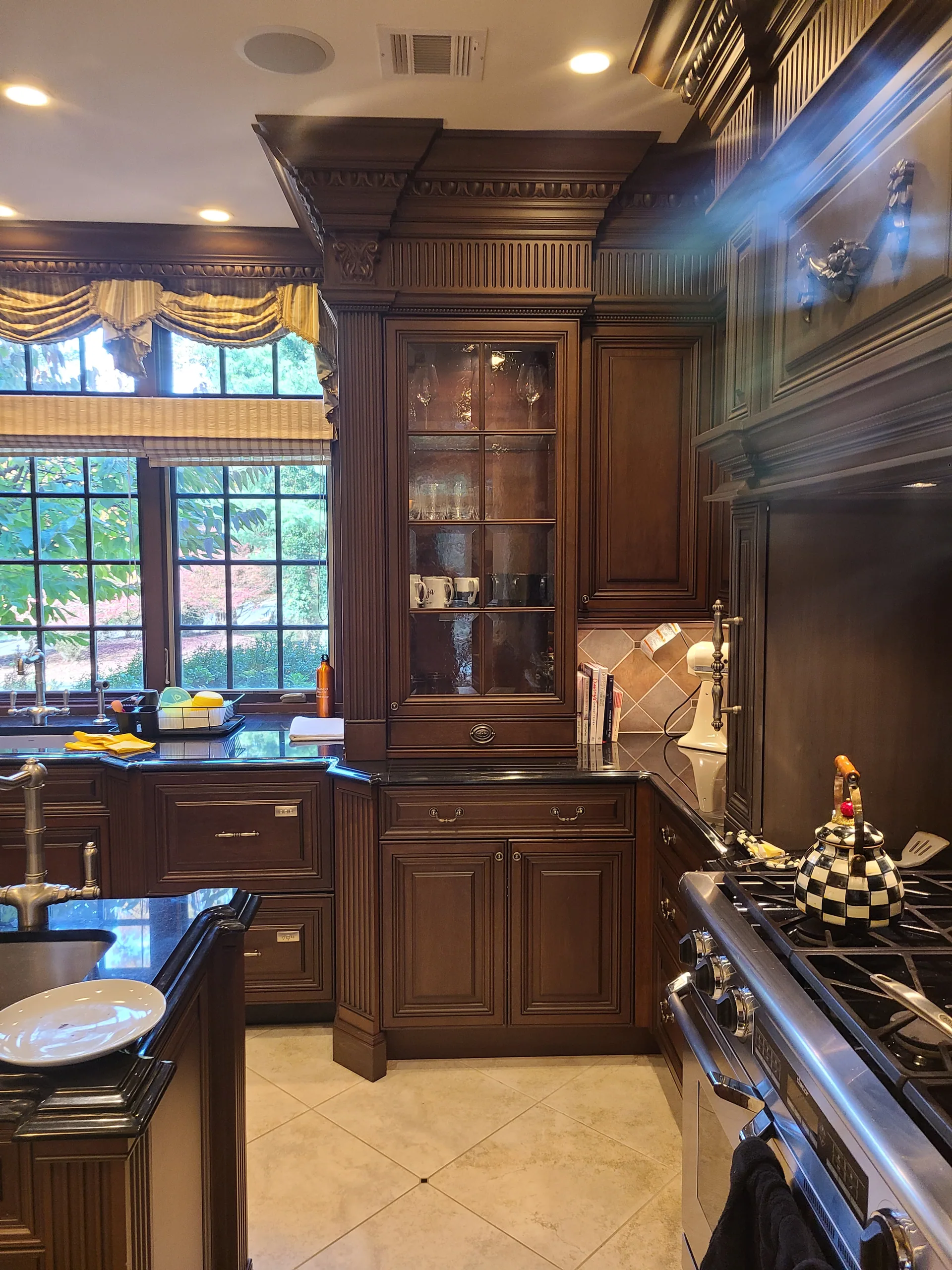 Traditional Mahogany Kitchen — gallery 10