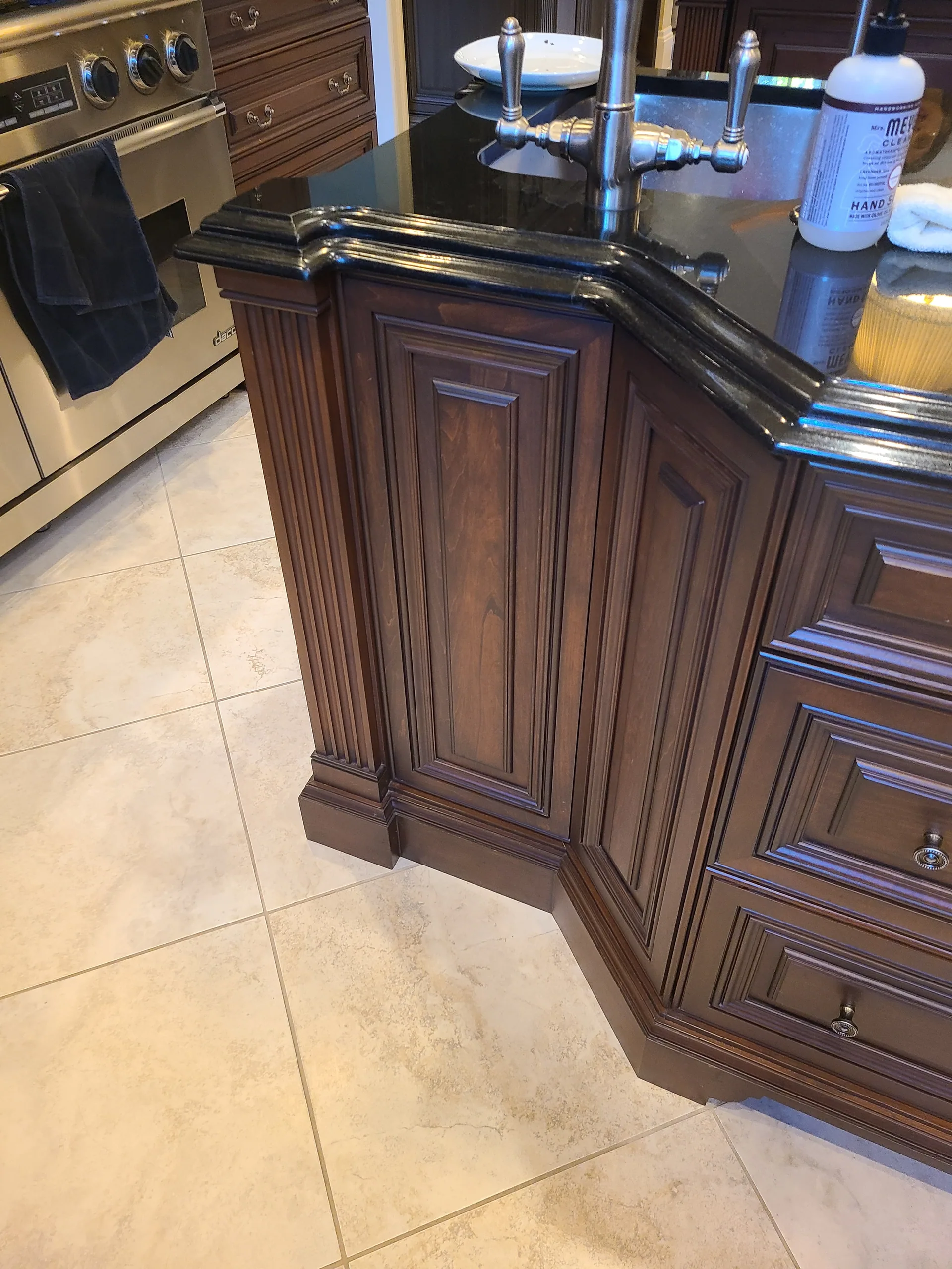 Traditional Mahogany Kitchen — gallery 13